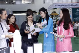 Vietnam participa en feria internacional de turismo en Laos