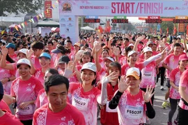 Nutrida participación en Dien Bien Phu Maratón 2024 en Vietnam