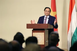 Primer ministro pronuncia discurso sobre políticas de Vietnam en universidad de Budapest