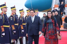Primer ministro de Vietnam llega a Bucarest para iniciar su visita a Rumania