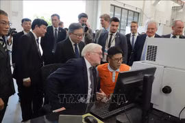 Presidente alemán visita Universidad Vietnam-Alemania en Binh Duong
