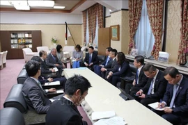 Vietnam y Japón fortalecen cooperación financiera