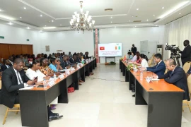 Vietnam da importancia a la promoción de cooperación multifacética con Costa de Marfil
