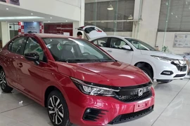 Ventas de automóviles en febrero experimentan la mayor caída en tres años
