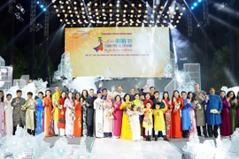 Efectúan X Festival de Ao Dai de Ciudad Ho Chi Minh