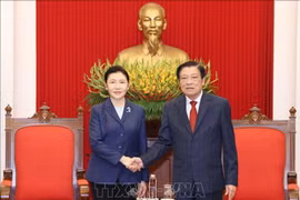 Dirigente vietnamita recibe a ministra de Justicia de China