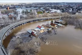 Canciller expresa condolencias a Rusia y Kazajstán por graves inundaciones