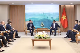 Promueven Vietnam y Hungría cooperación en todos los campos