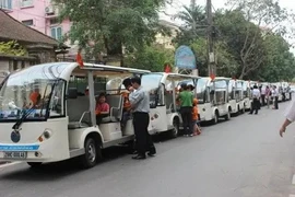 Despliegan de forma piloto en Ciudad Ho Chi Minh vehículos electrónicos para turistas