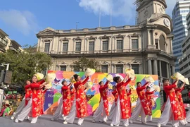 Promoción de cultura vietnamita en desfile internacional en Macao de China