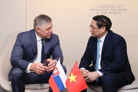 Premier vietnamita se reúne con dirigentes de países y organizaciones internacionales