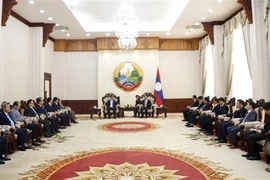 Vietnam y Laos buscan superar dificultades en el comercio de carbón y electricidad