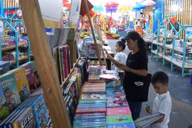 Ciudad Ho Chi Minh inaugura festival callejero del libro