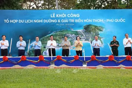 Premier asiste a inicio de construcción de complejo turístico en Phu Quoc