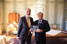 Fortalecen vínculos entre localidades de Vietnam y Suiza