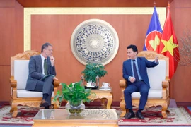Gobierno francés acompaña a Vietnam en respuesta al cambio climático 