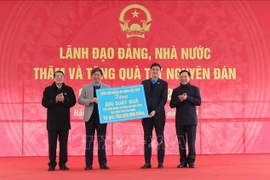 Dirigentes vietnamitas realizan visitas previas al Tet a localidades norteñas