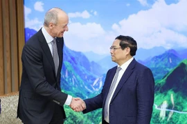 Premier vietnamita recibe a presidente del grupo alemán Siemens