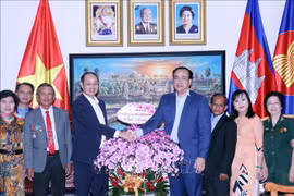 Dirigente municipal felicita a Camboya por 45° aniversario de Victoria del 7 de enero