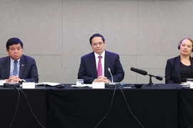 Premier vietnamita dialoga con empresas neozelandesas