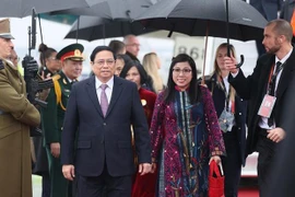 Premier llega a Budapest iniciando su visita oficial a Hungría