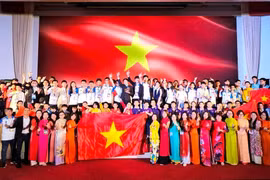 Estudiantes vietnamitas ganan premios en concurso internacional de matemática