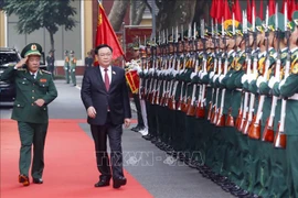 Presidente parlamentario extiende saludos del Tet a la fuerza de guardia fronteriza