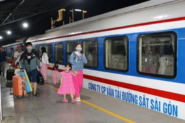 Tren de primavera lleva a trabajadores a tierra natal en ocasión del Tet ​