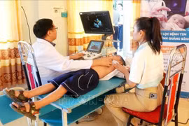 Realizan chequeo cardiovascular gratis a más de 370 mil niños en 49 provincias y ciudades de Vietnam 