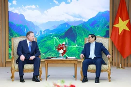 Vietnam y Rusia promueven cooperación petrolera 