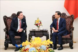 Viceprimer ministro de Vietnam recibe al embajador estadounidense