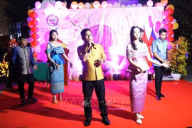 Estudiantes vietnamitas en Camboya celebran Año Nuevo Lunar 