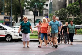 Vietnam espera recibir entre 17 y 18 millones de turistas extranjeros en 2024