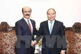 Premier vietnamita recibe al nuevo embajador de Qatar