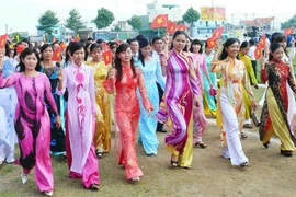 Vietnam busca fomentar la solidaridad entre mujeres dentro y fuera del país