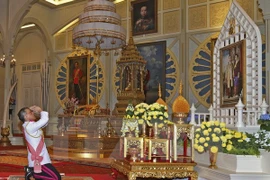 Tailandia: Nuevo rey Maha Vajiralongkorn renueva el Consejo privado