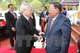 Visita del secretario general del PCV promueve solidaridad especial con Laos, según prensa laosiana