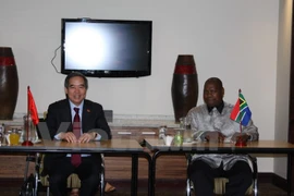 Delegación de Partido Comunista de Vietnam trabaja en Sudáfrica 