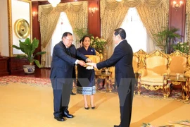 Entrega carta credencial embajador de Vietnam en Laos