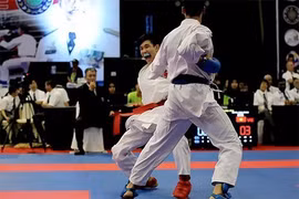 Brillan atletas karatecas vietnamitas en campeonato juvenil de Asia