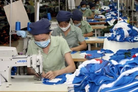 Vietnam logra superávit comercial de más de dos mil 500 millones de dólares 