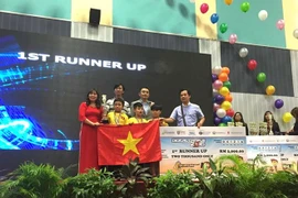 Triunfan estudiantes de Vietnam en competencia internacional de Robothon 