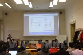 Efectúan tercer seminario de estudiantes vietnamitas en República Checa