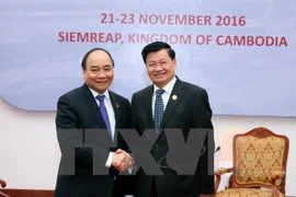 Premier vietnamita continúa actividades en Camboya