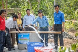 Provincia centrovietnamita garantizará agua potable a pobladores isleños