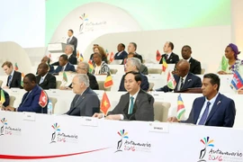 Clausuran la XVI Cumbre de la Francofonía