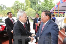 Vietnam y Laos acuerdan incrementar lazos políticos
