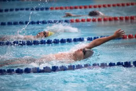 Vietnam se impone en torneo regional de natación 