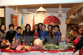 Vietnam participa en actividad caritativa en Ucrania