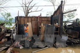 Filipinas sufre grandes pérdidas por tifón Nock-Ten